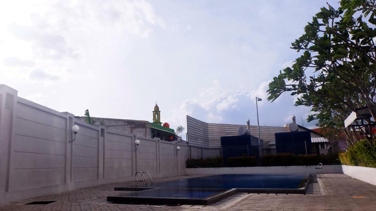 Near Bella Terra Mall At Tifolia By Travelio